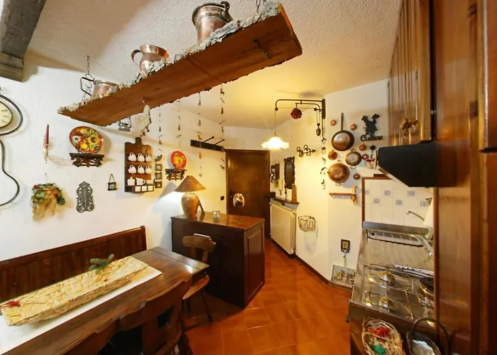 Centro - Casa Con 6 Posti Letto E Self Check-in Vicino Al Palaghiaccio Apartamento