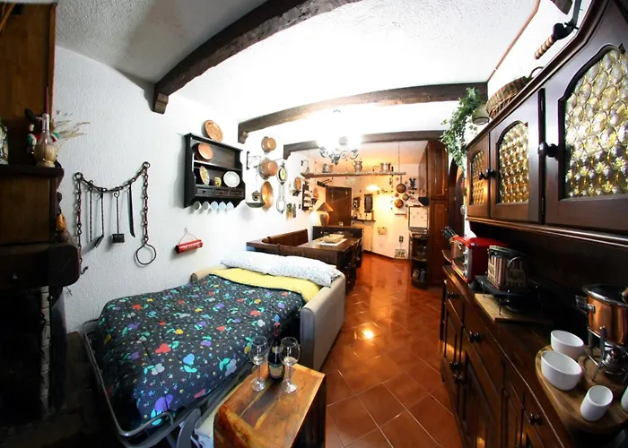 Centro - Casa Con 6 Posti Letto E Self Check-in Vicino Al Palaghiaccio Apartamento *