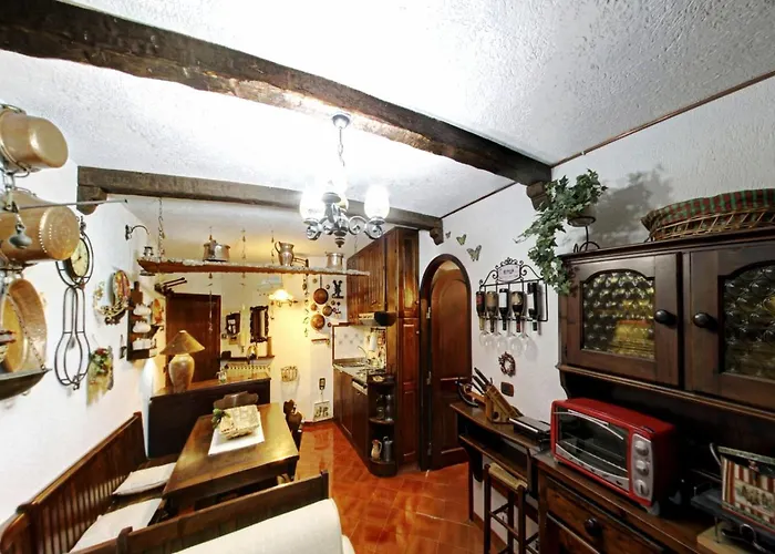 Centro - Casa Con 6 Posti Letto E Self Check-in Vicino Al Palaghiaccio