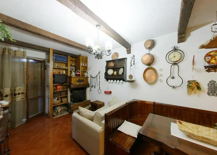 Centro - Casa Con 6 Posti Letto E Self Check-in Vicino Al Palaghiaccio Apartamento *