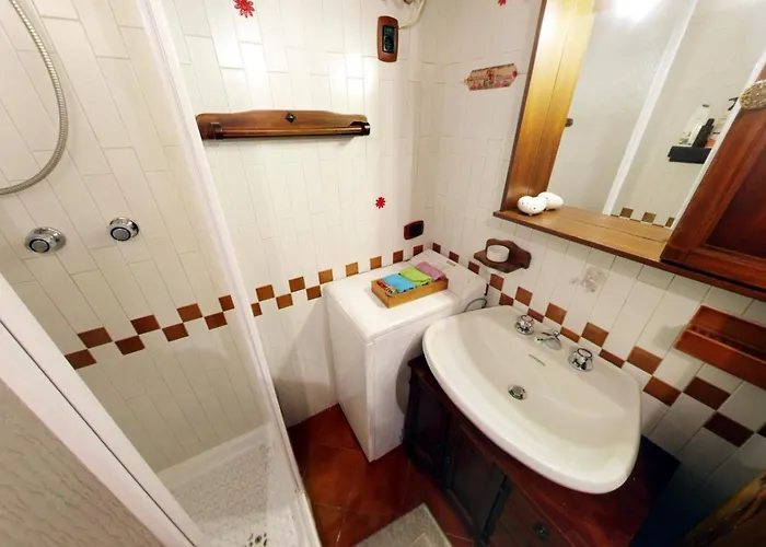 Centro - Casa Con 6 Posti Letto E Self Check-in Vicino Al Palaghiaccio *